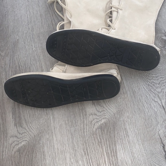 Fringe tall boot - Picture 2 of 5